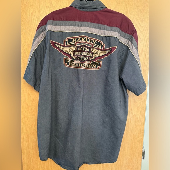 Great Condition Harley Davidson Short Sleeve Button Down Shirt - Picture 5 of 5